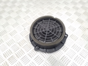 Rear side door speaker - 4G1035411