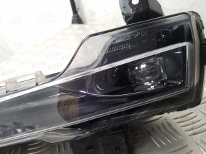 Tesla Model 3 3 (2016–2024) Front-Nebelscheinwerfer 107739500D - 3