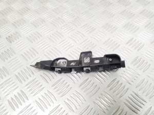 Volkswagen Passat B7 (2010–2014) Front bumper bracket 3AA807183 - 2