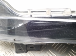 Tesla Model 3 3 (2016–2024) Front-Nebelscheinwerfer 107739600C - 4