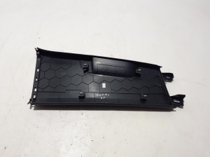 Volkswagen Golf VII (2012–2026) Keskpiilari siseviimistlus 5G4867291D - 3