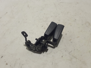 Volkswagen Golf VII (2012–2026) Sicherheitsgurtschloss hinten 8V0857739A - 2
