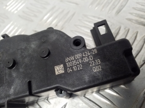Tesla Model S S (2012–2026) Heckklappenschloss 100354900D - 4