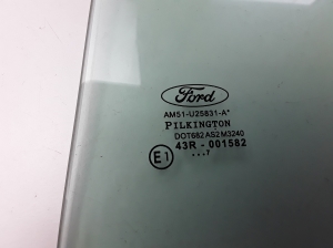 Ford C-MAX (2010–2026) Aizmugurējo sānu durvju trīsstūrveida stikls AM51U25831A - 2