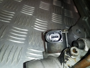 AUDI A6 C6 (2004–2011) Roolilatt 4F1422066A - 3