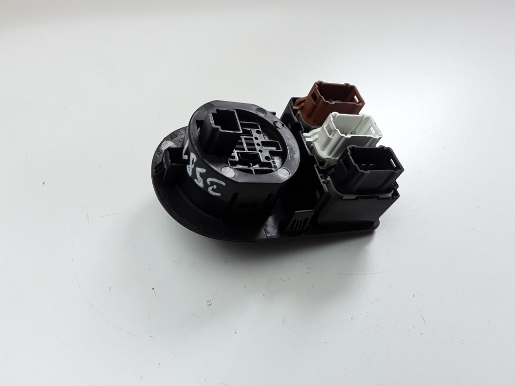 NISSAN Qashqai 1 generation (2007-2014) Buton încălzire scaune 96912JD61A 24545808