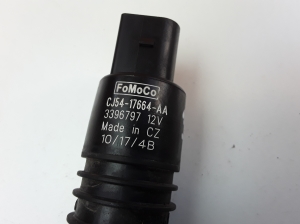 Ford Kuga (2012–2019) Front windshield washer pump CJ5417664AA - 2