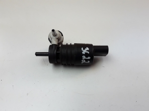 Ford Kuga (2012–2019) Front windshield washer pump CJ5417664AA - 3