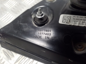 Tesla Model 3 3 (2016–2024) Rückleuchte Heckleuchte innen 1077401 - 5
