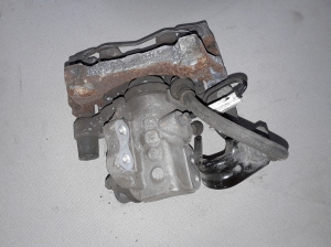 Honda Civic IX (2011–2015) Rear brake caliper - 2