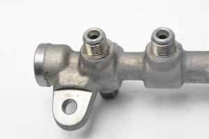 Opel Astra J (2009–2017) Common Rail Kraftstoffleitung 55576177 - 4