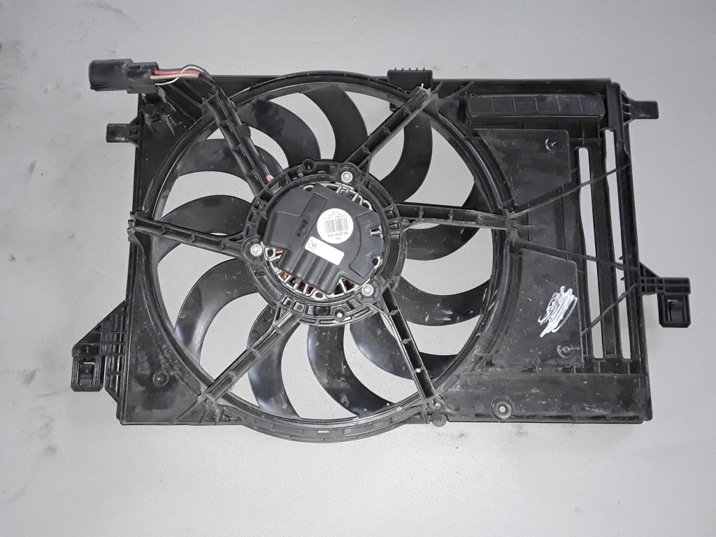 FORD Kuga 2 generation (2013-2020) Engine Cooling Fan Radiator GV618C607BA 24675588