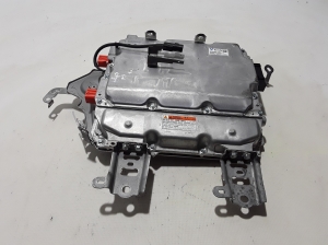  Chargeur embarqué pour véhicule électrique  - G9090-78020 