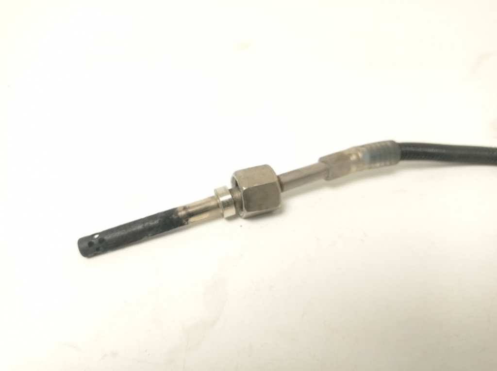 MERCEDES-BENZ C-Class W205/S205/C205 (2014-2023) Exhaust gas temperature sensor A0009058904 25056164