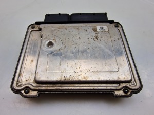 Opel Vectra C (2002–2008) Motora vadības bloks 55205632 - 4