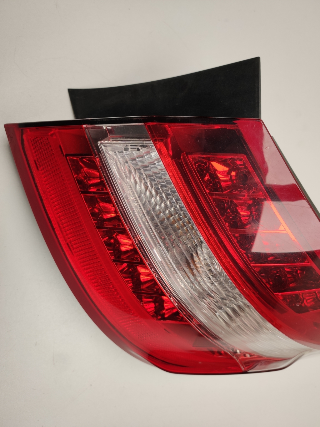 MERCEDES-BENZ E-Class W212/S212/C207/A207 (2009-2016) Rear Right Taillight Lamp A2129066701 24510676