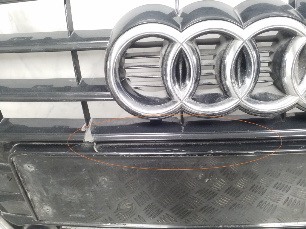 AUDI A4 B8/8K (2011-2016) Fremre øvre grill 8K0853651E 25029660