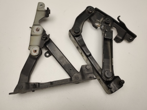 Hood hinge - A2118800128