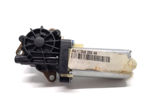 Tesla Model S S (2012–2026) Stellmotor elektrische Sitzverstellung AG1273492034P - 2
