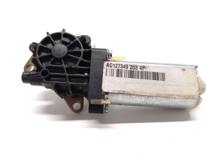 Tesla Model S S (2012–2026) Front seat motor AG1273492034P - 2