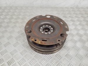  Clutch flywheel 