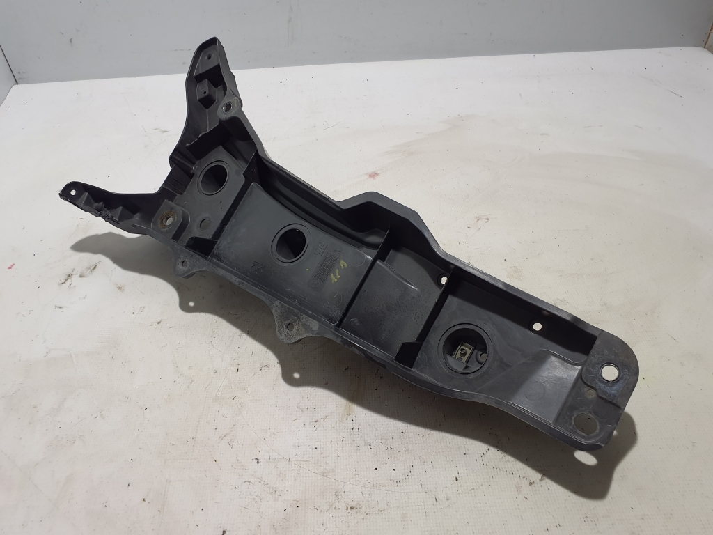 VOLVO XC90 2 generation (2014-2024) Front Right Fender Holder 31391778 24540745