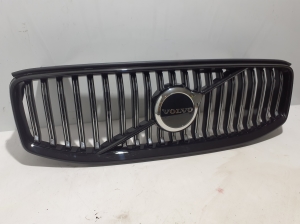  Front grille 