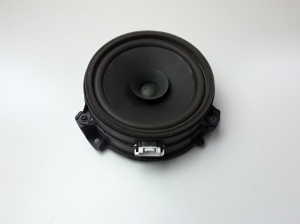   Rear side door speaker 