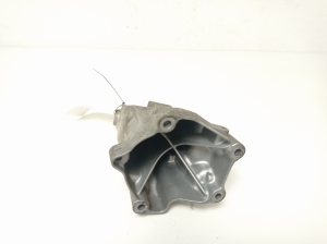 Mercedes Benz C-Class 205 (2014–2021) Mootori kinnitus A6512234304 - 3