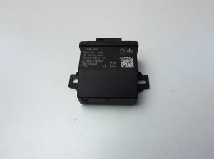  Fuel pump control module 