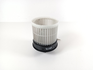 Dacia Spring (2021–2026) Salongi puhuri mootor 272106230R - 5