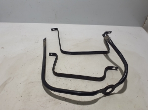   Fuel tank holder 