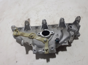  Intake manifold 