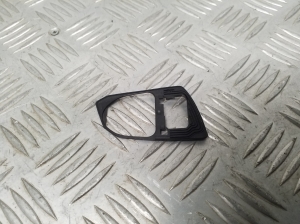 Sonstiger Halter - 8W0837278