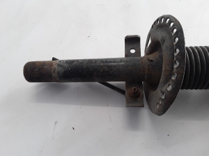 RENAULT Megane II (2002–2009) Eesmine amortisaator 8200663651 - 2