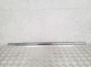 Front door outer window molding - A2467250282
