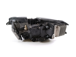 VOLVO V60 (2018–2026) Esituli ja selle osad - 9