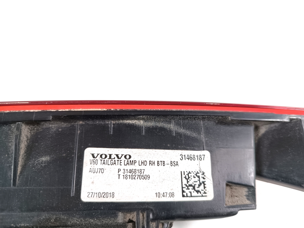 VOLVO V60 II (225, 227) (2018-наст. время) Фонарь крышки багажника правый 31468187 24578588