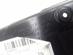 Mercedes Benz C-Class 205 (2014–2021) Esiporitiiva muu osa A2058890125 - 3
