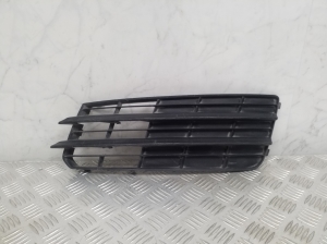 Front bumper lower grille - 4G8807681