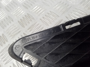 BMW 3 SERIES E90 (2004–2013) Front bumper lower grille 7138417 - 5