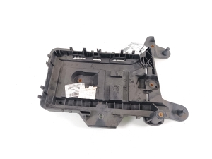 Akumulatora turētājs - 1K0915333
