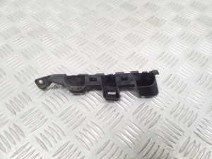 Volkswagen Passat B7 (2010–2014) Front fender bracket 3AA807184 - 2