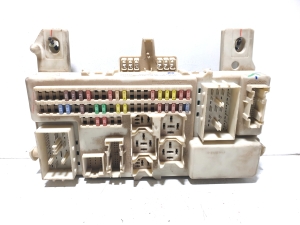Interior fuse box - 5190800A4 BP8F66730H 211205  03217313