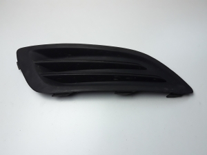   Front bumper fog lamp cover 