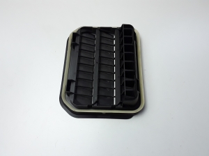 Ford Fiesta VI (2008–2017) Tagumise poritiiva ventilatsioonivõre H1BBA280B62AB - 3