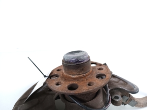Mercedes Benz SL-Class 230 (2001–2012) Front wheel hub - 4