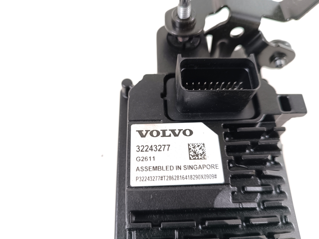 VOLVO V60 1 generation (2010-2020) Front Camera 32243277 24683843