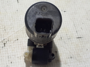 RENAULT Laguna III (2007–2015) Front windshield washer pump 7700430078 - 2