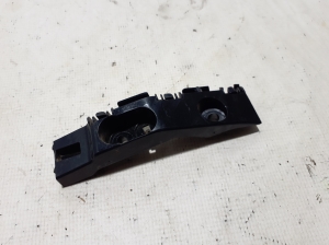  Front bumper bracket 